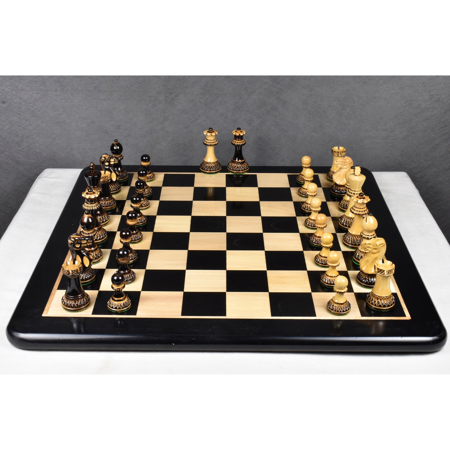 3.9" Parker Staunton Carved Chess Set- Chess Pieces Only- Lacquer (gloss)finish Boxwood