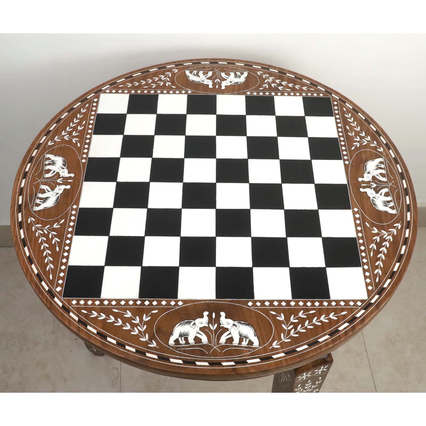 24" Boutique Luxury Round Chess Board Table with Staunton Chess Pieces - Weighted Ebonised Boxwood