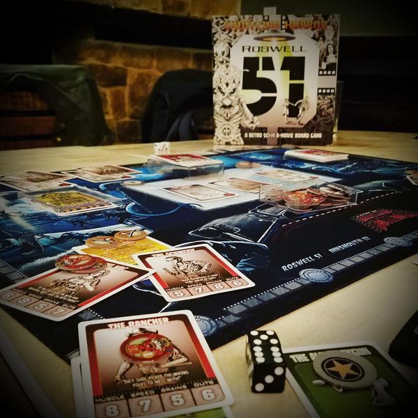Shuffling Horror: Roswell 51: Board Game