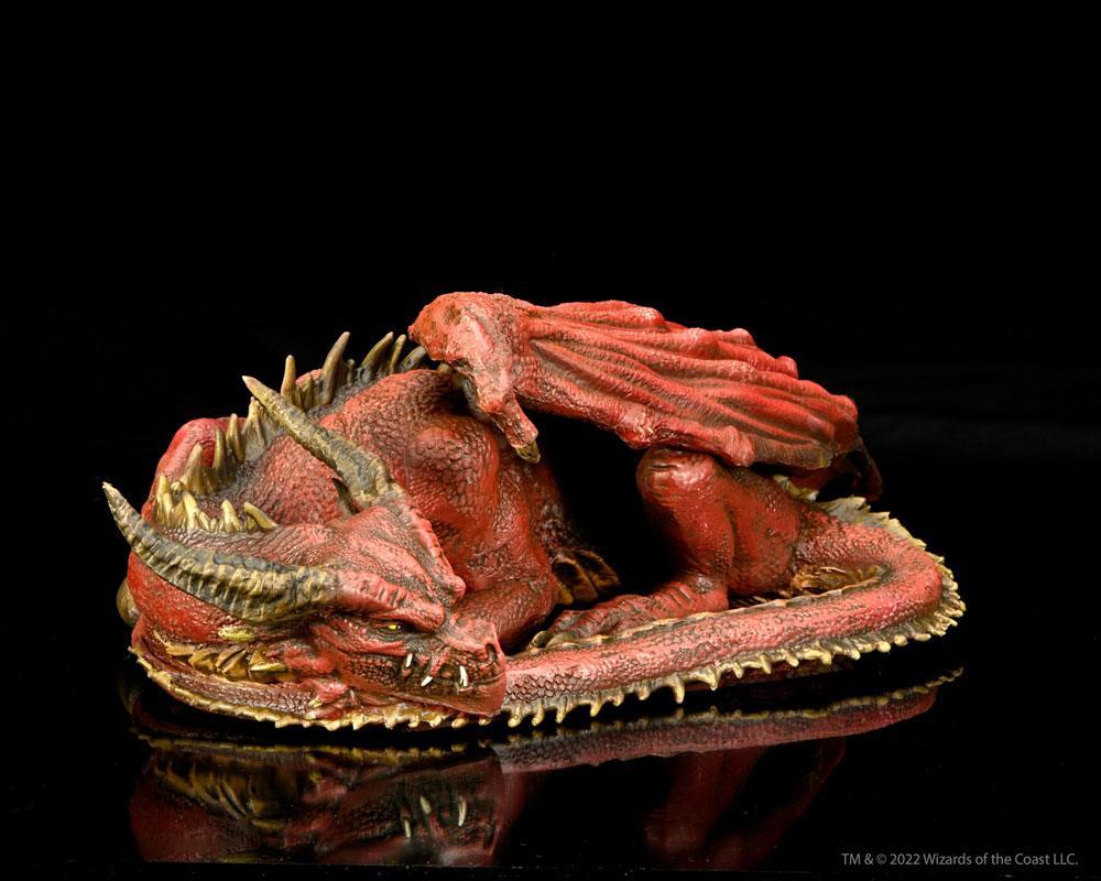 DUNGEONS AND DRAGONS FOAM REPLICA: PSEUDODRAGON LIFE-SIZED REPLICA
