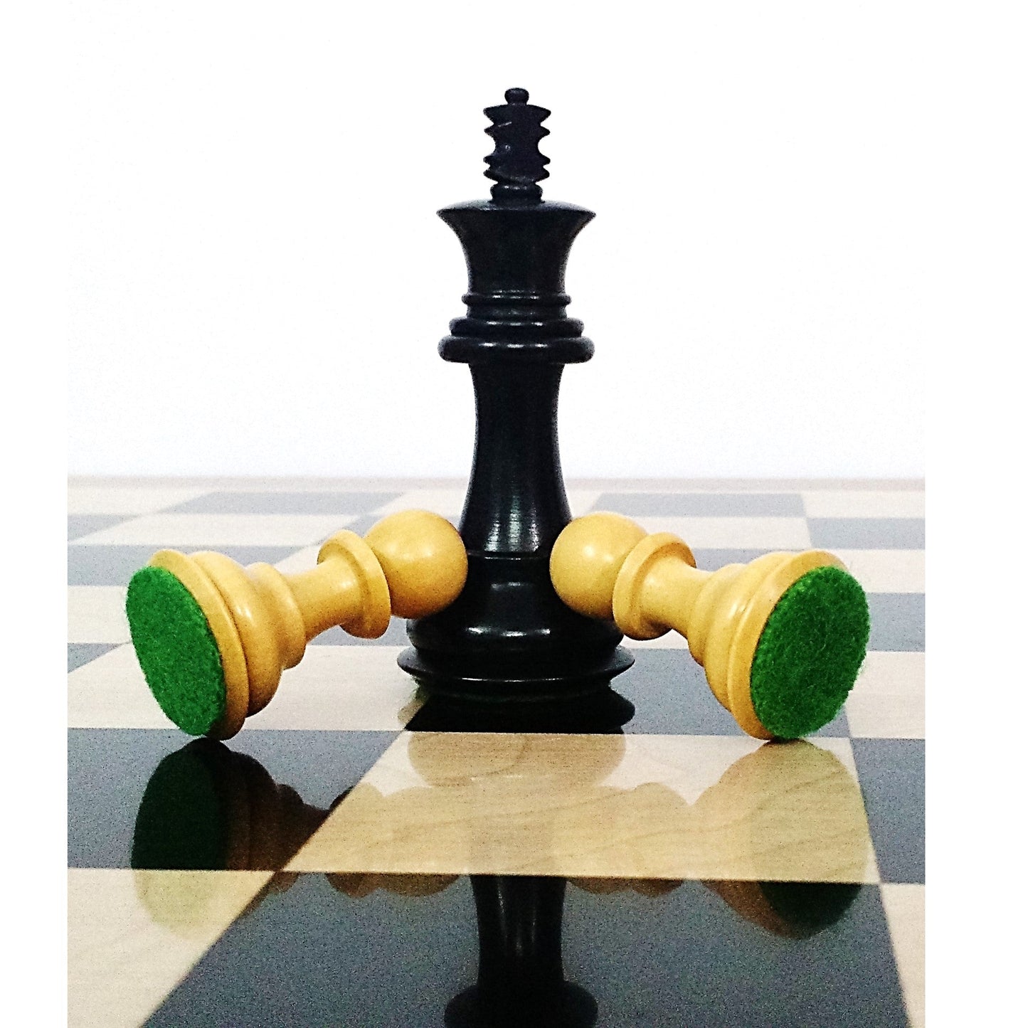 Fierce Knight Staunton Chess Set- Chess Pieces Only - Weighted Boxwood - 3.5" Extra Queens