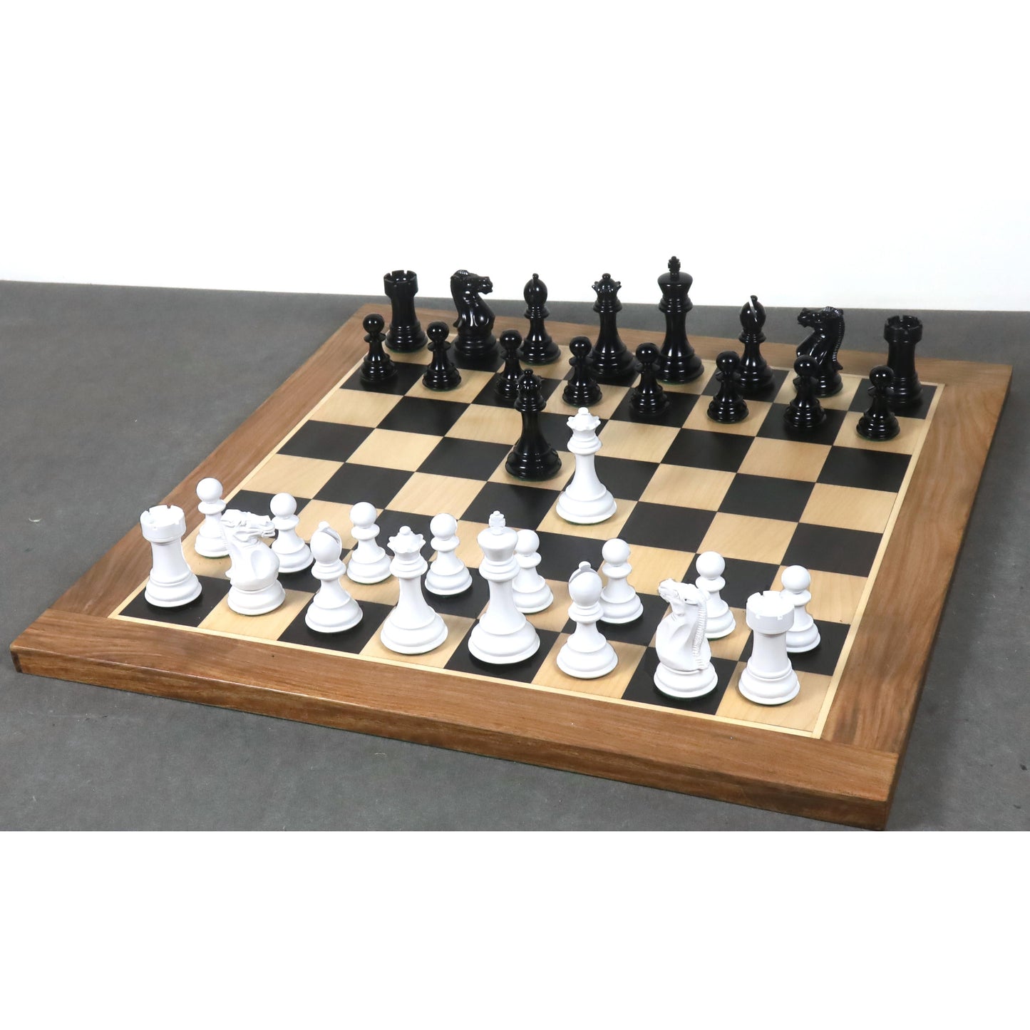 4.1" Pro Staunton Black & White Lacquered Wooden Chess Set- Chess Pieces Only