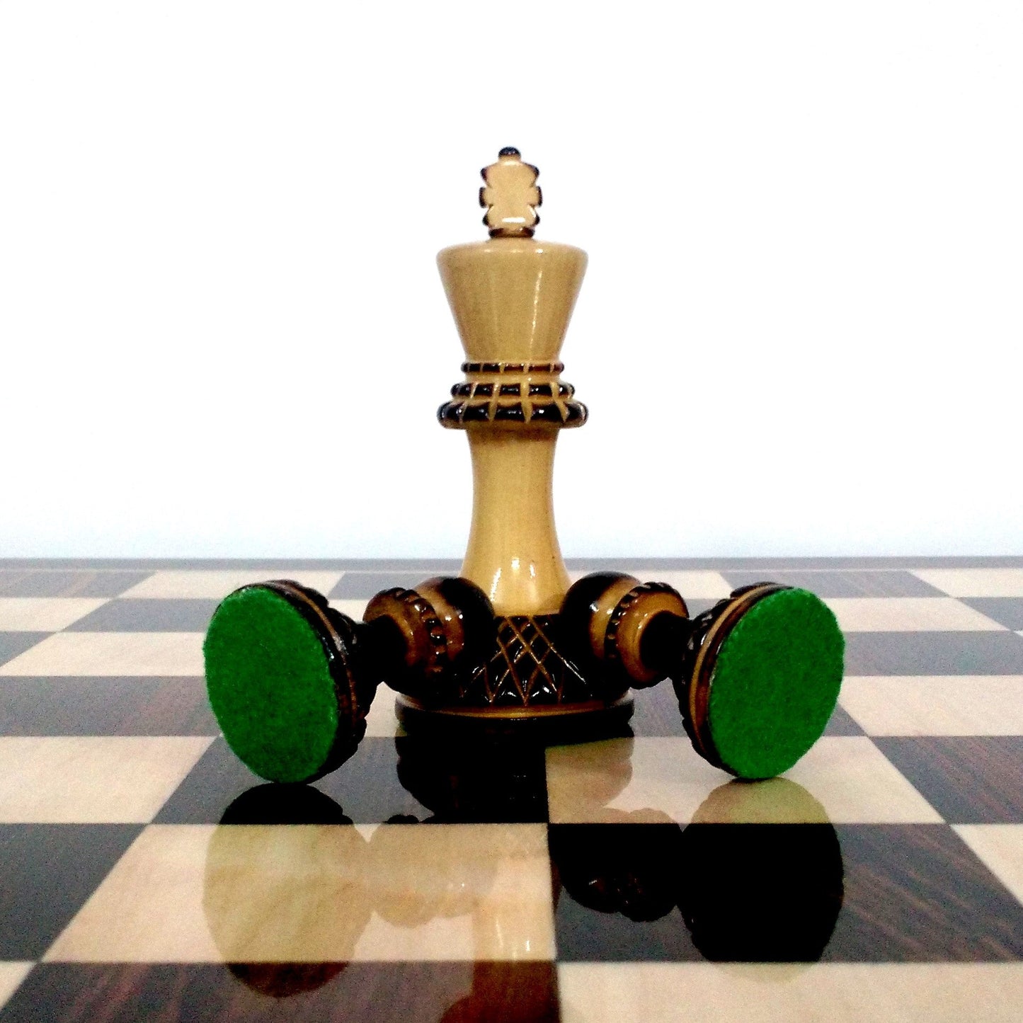3.9" Parker Staunton Carved Chess Set- Chess Pieces Only- Lacquer (gloss)finish Boxwood