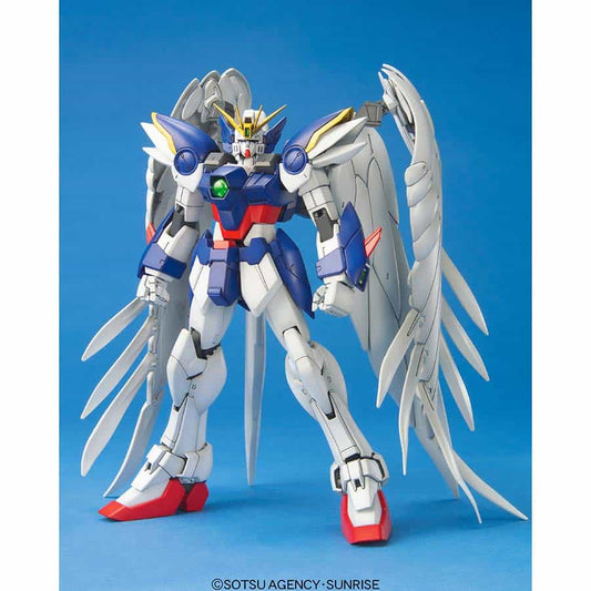 Gundam Wing: Endless Waltz Master Grade Wing Gundam Zero (EW) 1/100 Model Kit