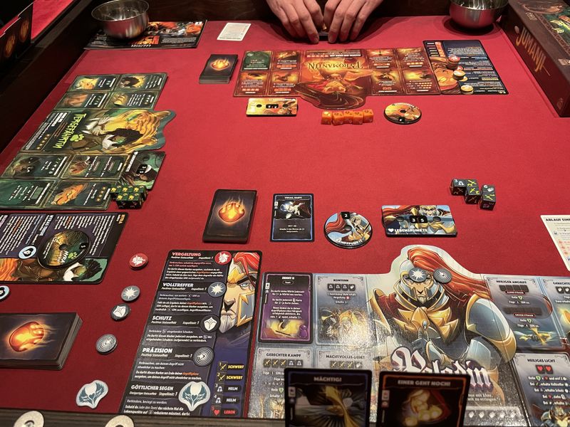 DICE THRONE: SEASON ONE - MONK VS PALADIN